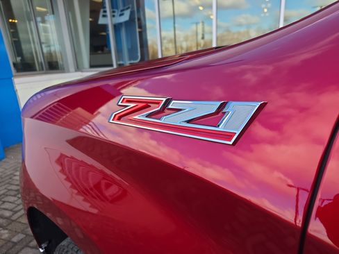 Used 2025 Chevrolet Silverado 1500 LTZ image 13