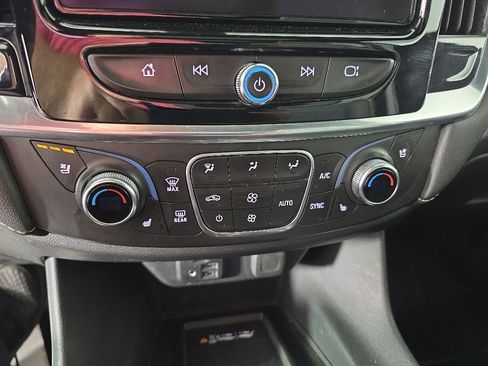 Used 2022 Chevrolet Traverse Premier w/ Redline Edition AWD/4WD image 21