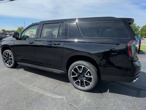 New 2026 Chevrolet Suburban RST w/ Comfort Package RWD image 6