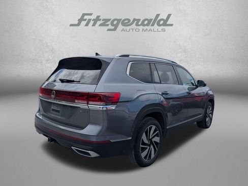 Used 2024 Volkswagen Atlas SEL AWD/4WD image 5