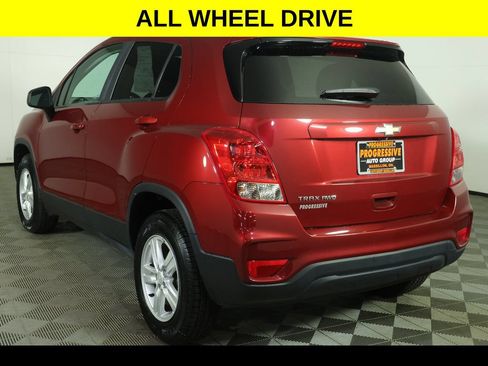 Used 2022 Chevrolet Trax LS w/ Tint and Cruise Package AWD/4WD image 3