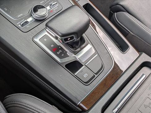 Used 2019 Audi Q5 2.0T Premium Plus image 12
