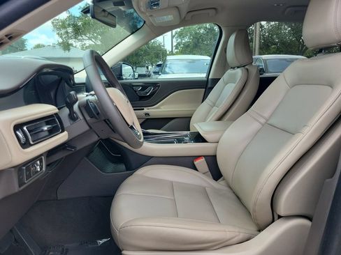 Certified 2023 Lincoln Aviator 2WD w/ Class IV Trailer Tow Package image 14