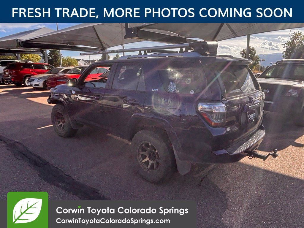 Used 2017 Toyota 4Runner SR5 AWD/4WD image 5