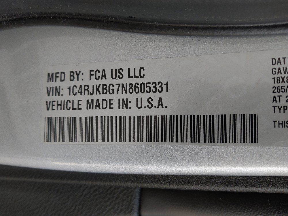 Used 2022 Jeep Grand Cherokee L Limited AWD/4WD image 33