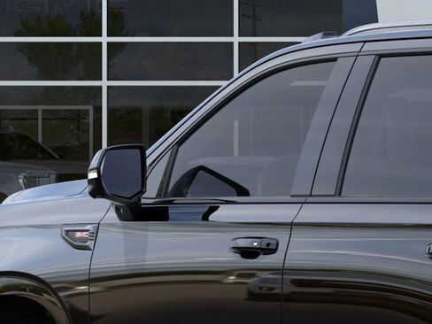 New 2026 GMC Yukon AT4 w/ AT4 Premium Package image 36