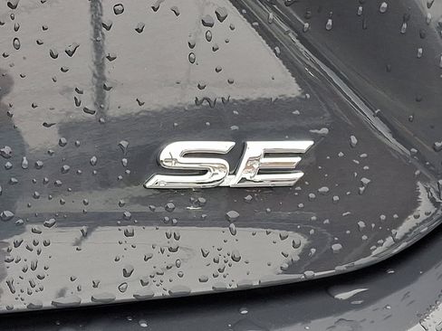 Used 2025 Toyota Camry SE image 29