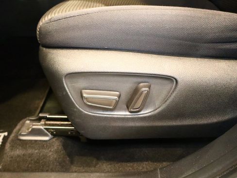 Used 2024 Toyota Highlander LE image 23