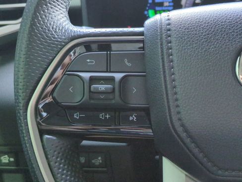 Used 2024 Toyota Tundra Limited AWD/4WD image 23