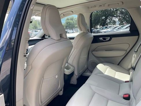 Certified 2025 Volvo XC60 B5 Core AWD/4WD image 11