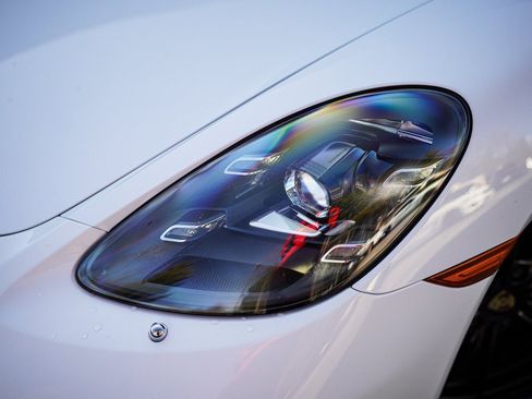 Used 2022 Porsche 718 Cayman image 4