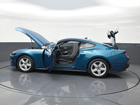 Used 2026 Ford Mustang Coupe RWD image 31