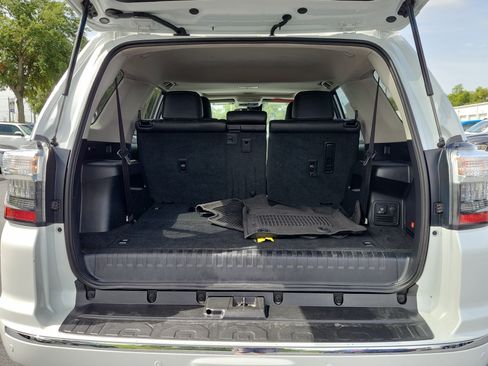 Used 2024 Toyota 4Runner Limited AWD/4WD image 9