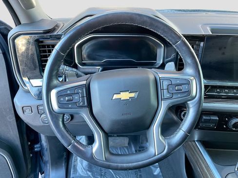 Used 2022 Chevrolet Silverado 1500 LT Trail Boss w/ LT Trail Boss Premium Package AWD/4WD image 11