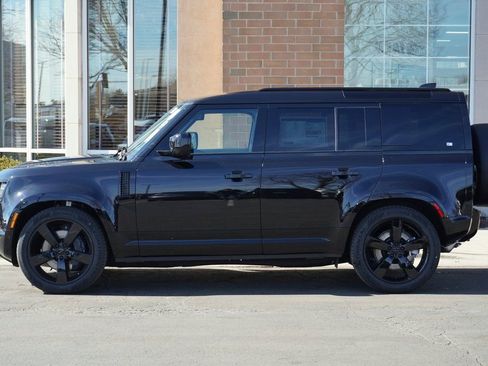 New 2026 Land Rover Defender 110 X-Dynamic SE AWD/4WD image 2
