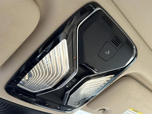 Used 2019 BMW 740i w/ Executive Package image 23