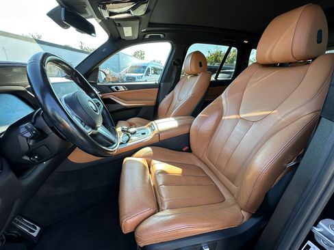 Used 2021 BMW X5 sDrive40i w/ M Sport Package image 9