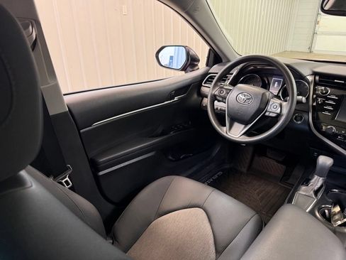 Used 2019 Toyota Camry LE w/ Convenience Package FWD image 30