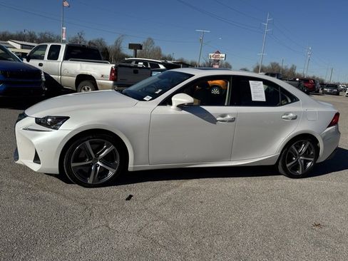 Used 2017 Lexus IS 200t w/ Premium Package image 3