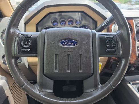 Used 2011 Ford F250 Lariat w/ Lariat Interior Pkg image 17