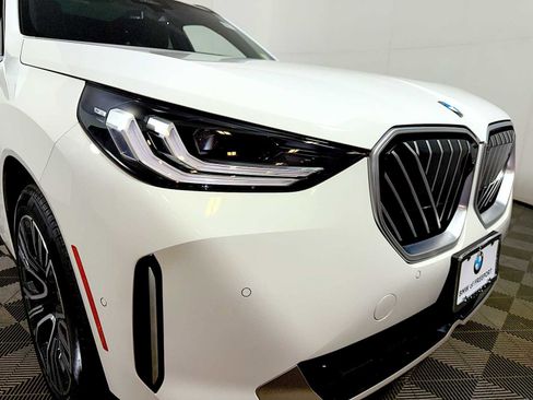 Used 2025 BMW X3 xDrive30i w/ Premium Package image 26