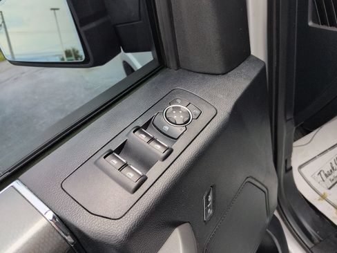 Used 2016 Ford F150 XLT w/ Equipment Group 302A Luxury AWD/4WD image 11