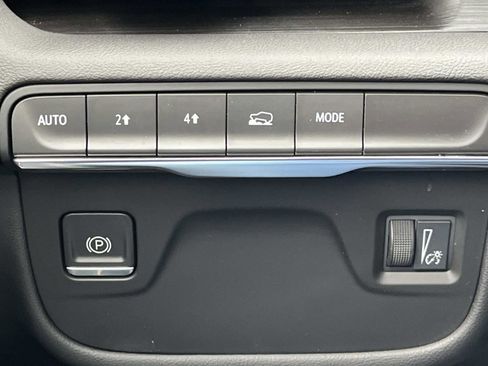 Used 2022 Cadillac Escalade ESV Premium Luxury image 26