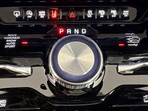 Used 2023 Jeep Grand Wagoneer Series II image 33