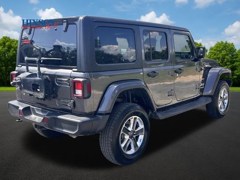 Used 2020 Jeep Wrangler Unlimited Sahara image 7