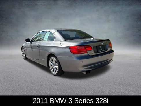 Used 2011 BMW 328i Convertible image 3