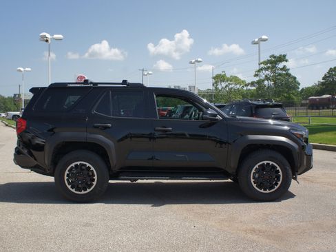 Used 2025 Toyota 4Runner TRD Off-Road Premium AWD/4WD image 20