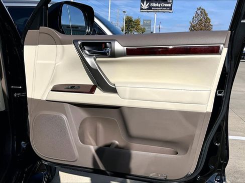 Used 2015 Lexus GX 460 image 19