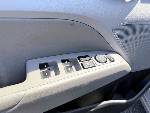 Used 2020 Hyundai Elantra SEL FWD image 10