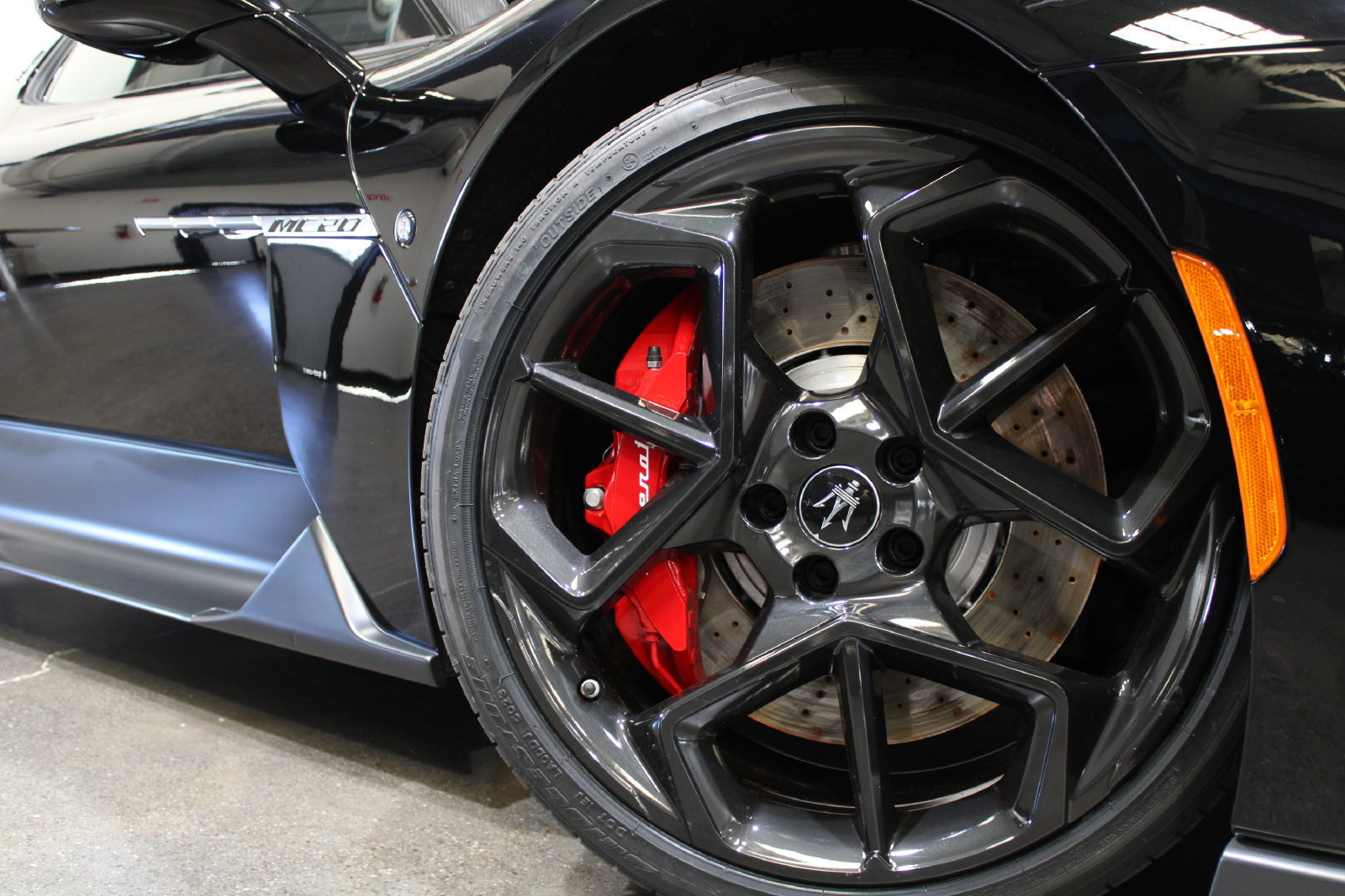 Used 2022 Maserati MC20 Coupe RWD image 3