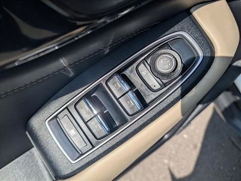 Used 2021 Subaru Outback Limited AWD/4WD image 31