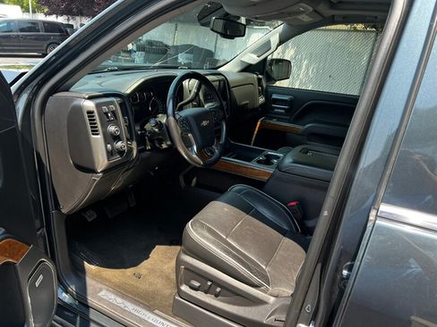 Used 2018 Chevrolet Silverado 1500 High Country AWD/4WD image 19