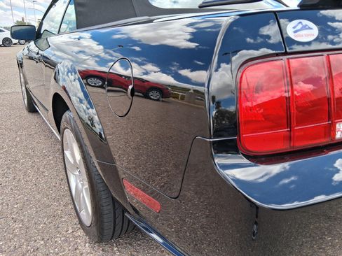 Used 2007 Ford Mustang GT RWD image 13