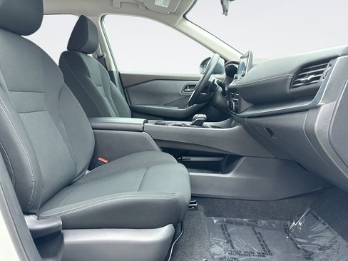 Used 2023 Nissan Rogue S AWD/4WD image 16