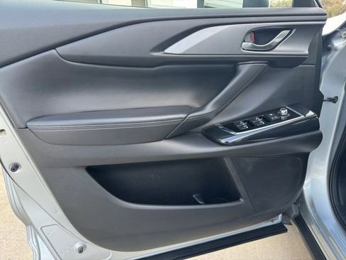 Used 2018 MAZDA CX-9 Touring image 4