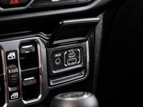 Used 2021 Jeep Wrangler Unlimited Sport image 25