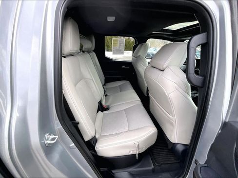 Used 2024 Toyota Tacoma Limited w/ Limited Package (LT) image 16