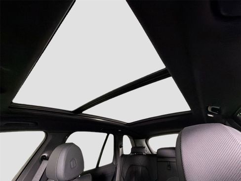 New 2026 BMW X5 xDrive40i w/ M Sport Package image 22