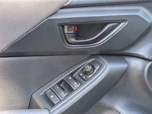 Used 2024 Subaru Crosstrek 2.0i Premium image 13