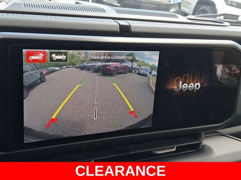 Used 2024 Jeep Wrangler High Altitude AWD/4WD image 19