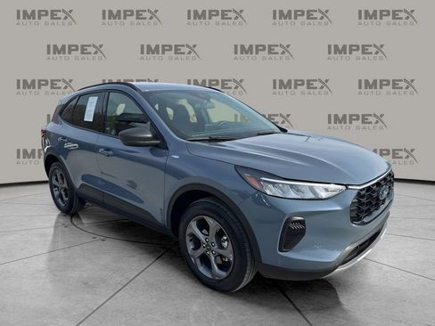 Used 2025 Ford Escape ST-Line image 7