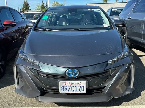 Certified 2020 Toyota Prius Prime LE image 2