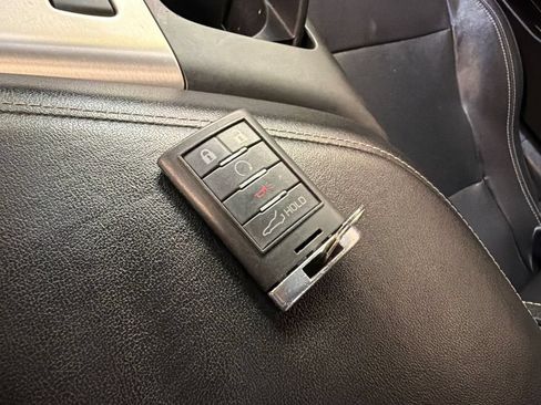 Used 2019 Chevrolet Corvette Stingray Coupe w/ 1LT RWD image 43