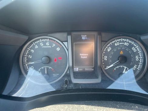 Used 2017 Toyota Tacoma TRD Sport w/ Tow Package RWD image 40