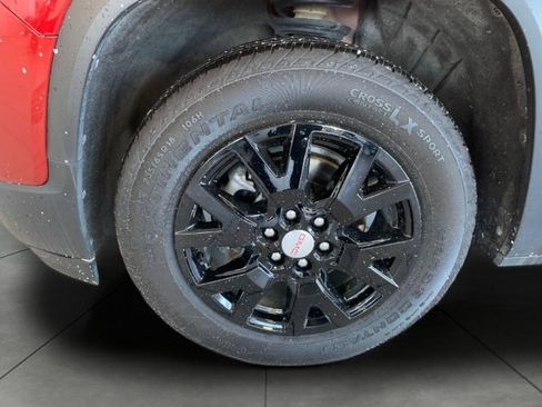 Used 2023 GMC Acadia SLE w/ Driver Convenience Package image 30