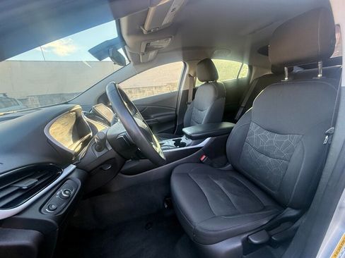 Used 2017 Chevrolet Volt LT image 19